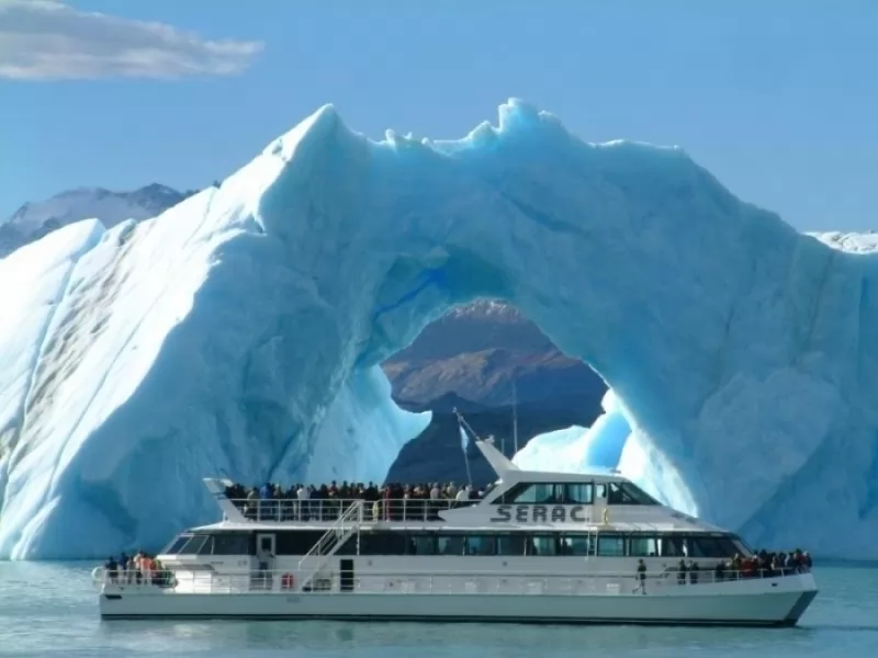 Boat ride in El Calafate