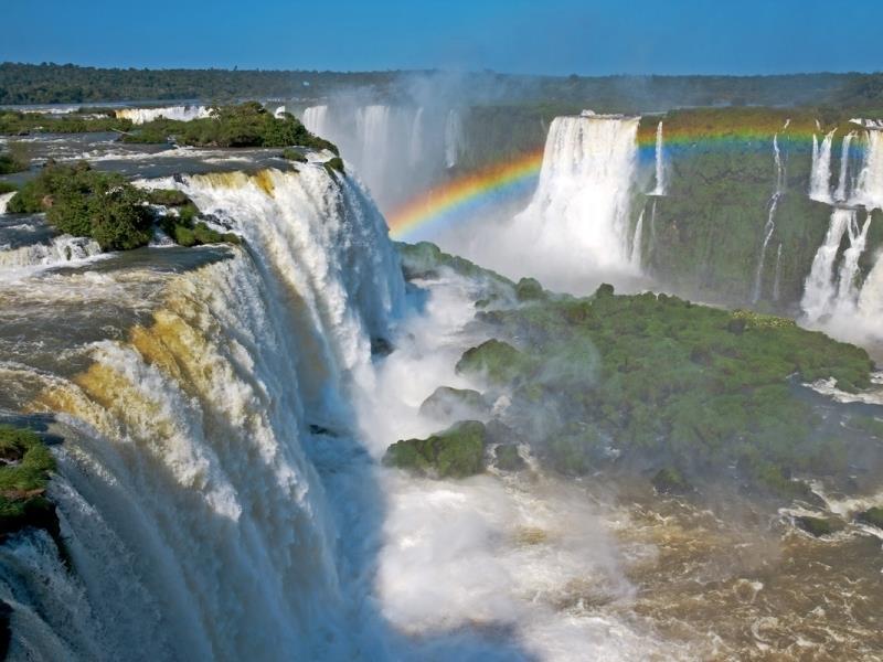 IGUAZU FALLS NATURAL WONDER