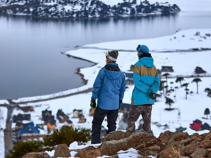 Snowboarding & Skiing